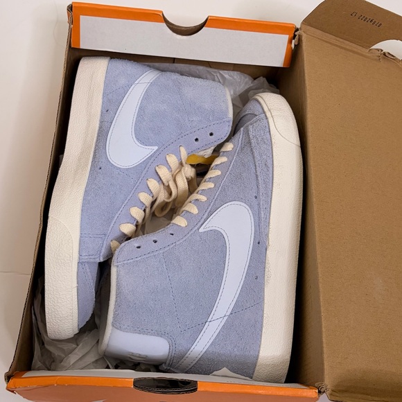 Nike Shoes - 😍NWT😍 NIKE WOMEN BLAZER MID '77 VINTAGE (BLUE WHISPER/FOOTBALL GREY-SAIL) W 8.5
